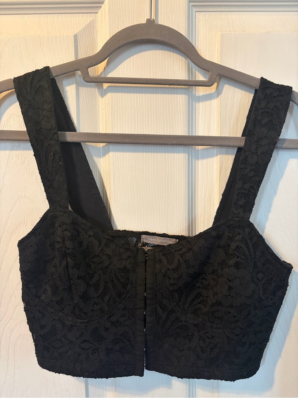 Urban Outfitters Black Lace Bustier Crop Top Wide Straps Size Medium